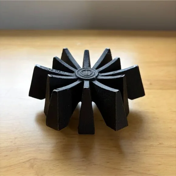 Vintage Hallmark Cast Iron Spider Starburst Candle Holder - Picture 4 of 4